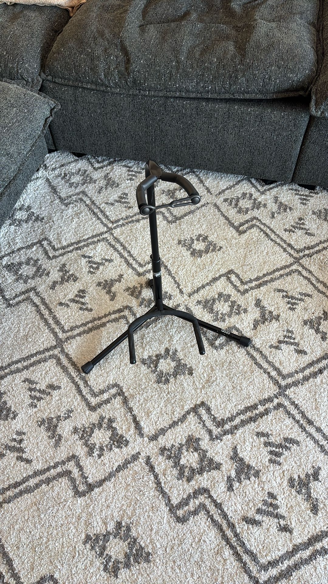 Black Guitar Stand