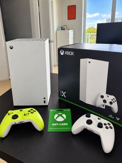 Xbox Series X 1TB – 2 Controllers + $15 Gift Card + Original Box