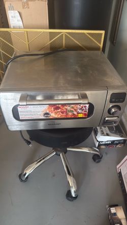 Sharp pizza oven