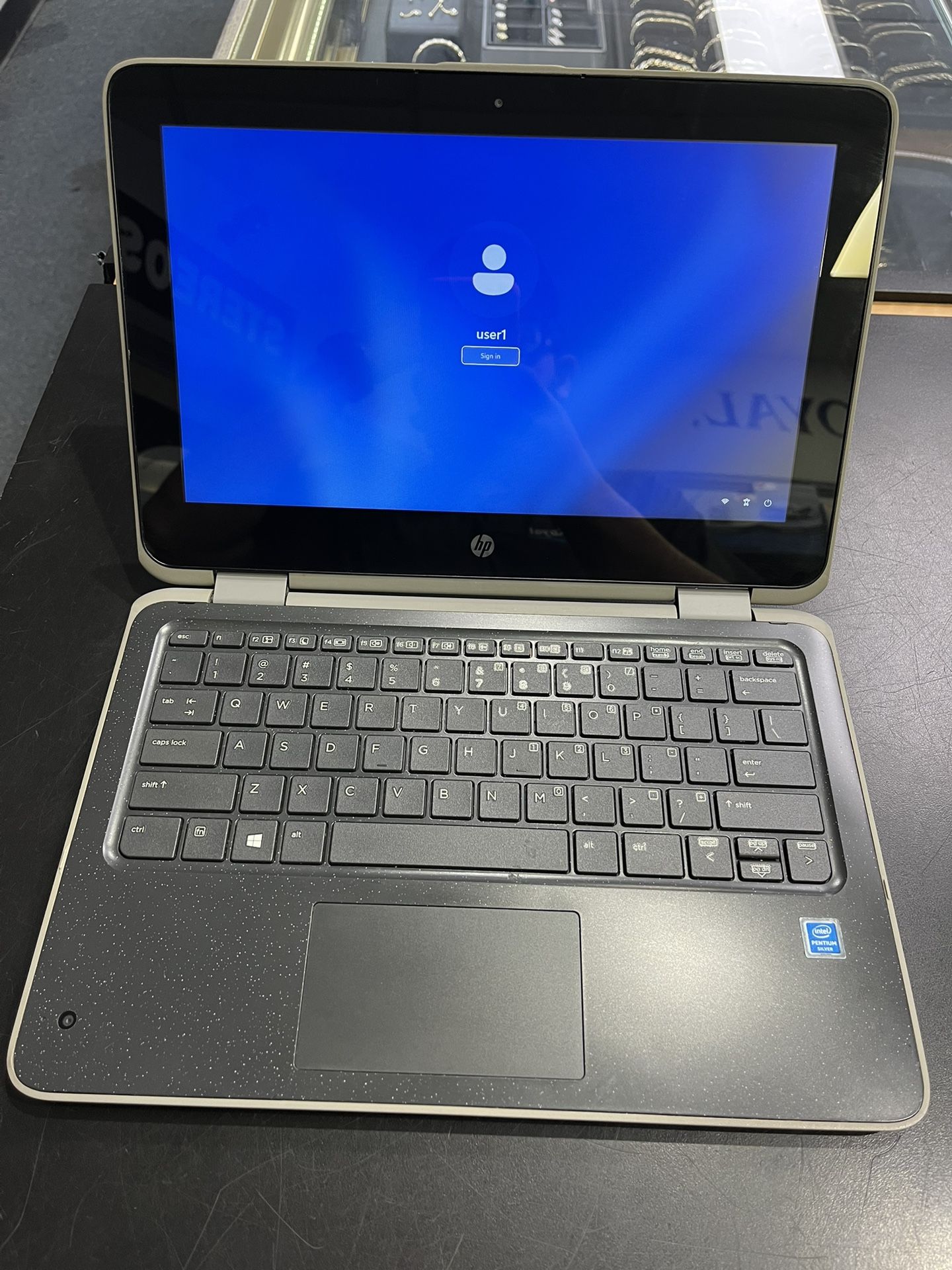 Hp Laptop (845470-1)