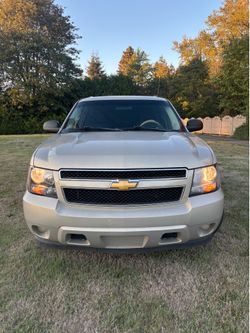 Chevrolet Suburban 2010