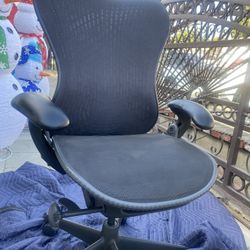 Herman Miller Mirra  Office Chair 