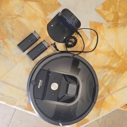 Roomba 980 Robot Vacuum, Gently Used 