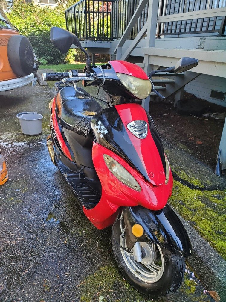 2008 Sunny 50 Scooter - $650 Obo