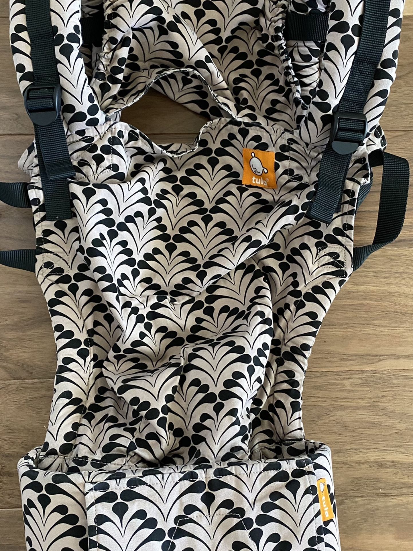 Tula Free-To-Grow Carrier