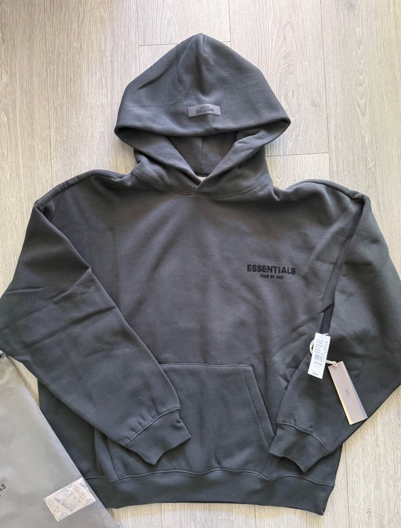 Essentials Stretch Limo