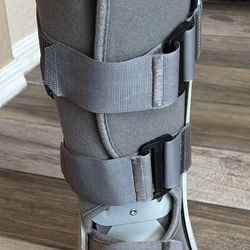 Adult Boot Size Medium