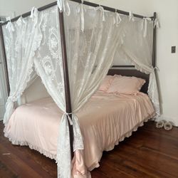 Queen Sized Bed Frame With Canopy