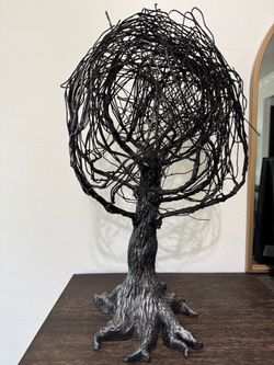 Spooky Halloween tree