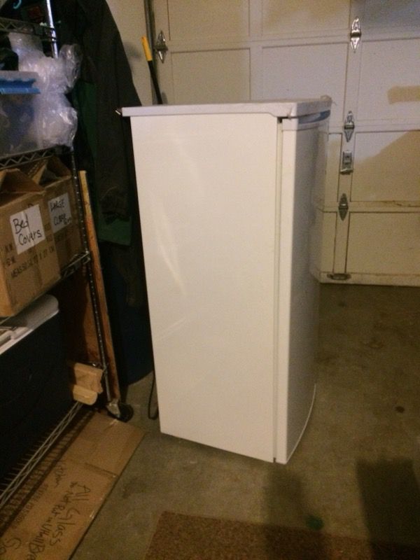 Kenmore 5.1 cu. ft. Upright Freezer Item: 29502 | Model: 29502