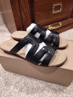 Brand New women's  Clarks Ada Lilah black slip on  sandal, size 8.5 M