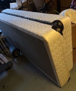 CA king box springs
