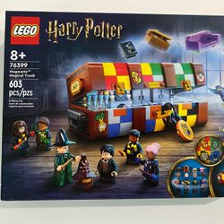 LEGO Harry Potter Hogwarts Magical Trunk 76399 Luggage Set. New!