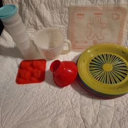 Bundle Of Kitchen Ware