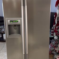 LG REFRIGERATOR 
