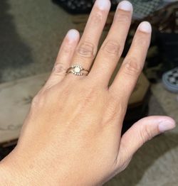 Yellow gold set round brilliant 10k 3.3G 25p center all together d.35p retail 6.99