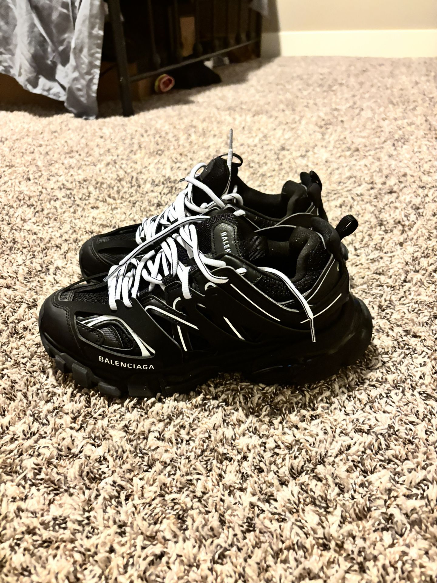 Balenciaga Tracks Size 42EU