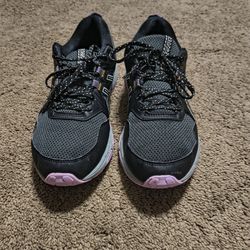 Asics Women Gel Venture Running Shoe Size 10 Black Great Condition