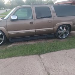 2004 Chevy Suburban