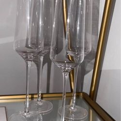 Set of 4 Crystal Champagne Flutes – Tall Modern Stemware