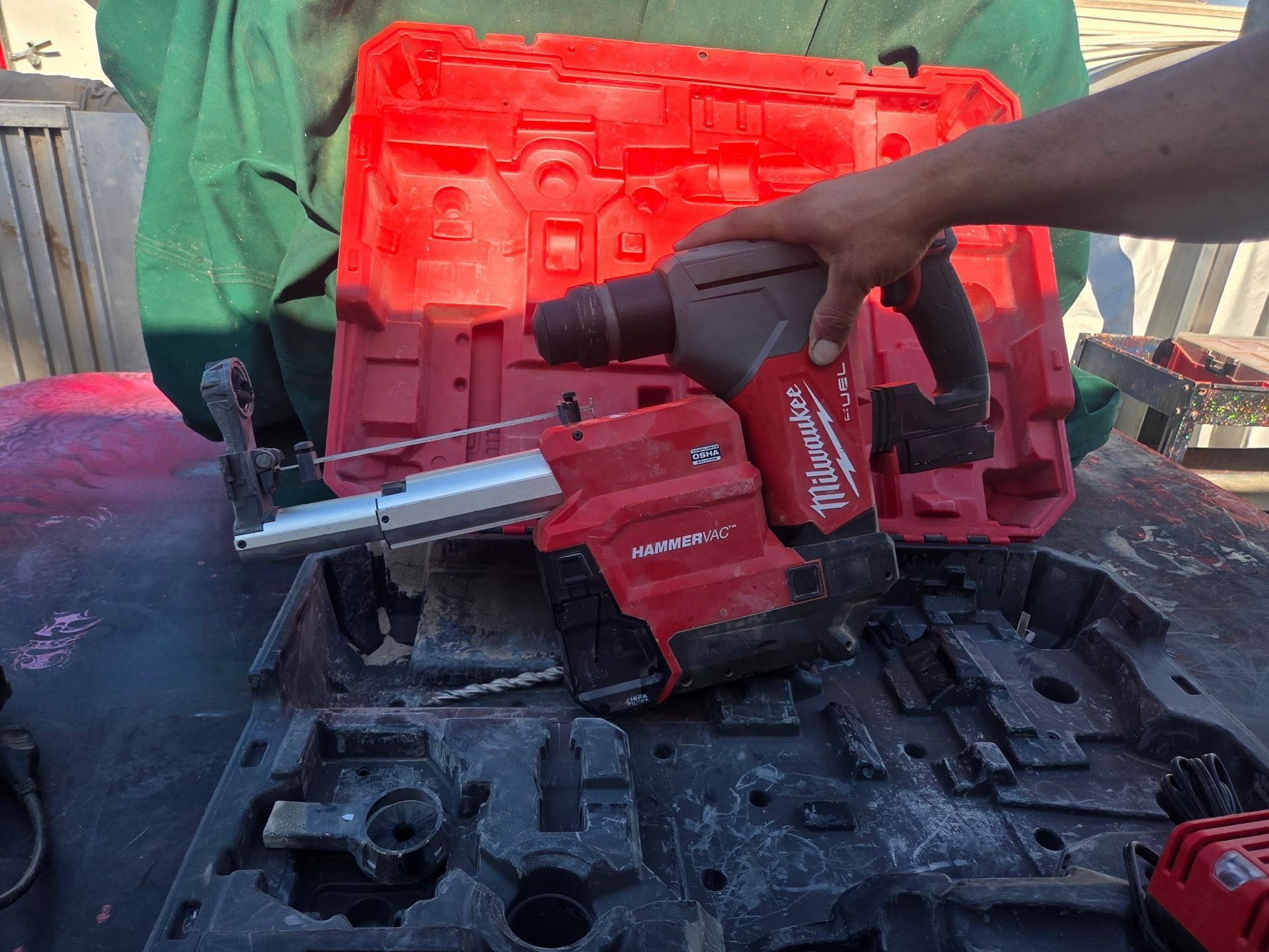 Milwaukee m18 18v
