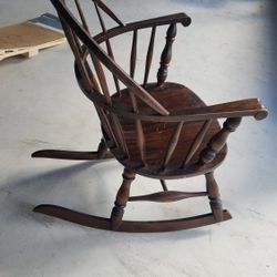 Wood Rocking Chair 