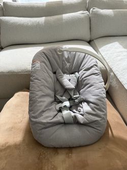 Stokke newborn chair