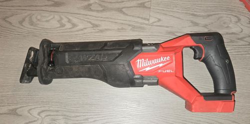 Milwaukee M18 Fuel SAWZALL