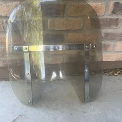 Windshield 