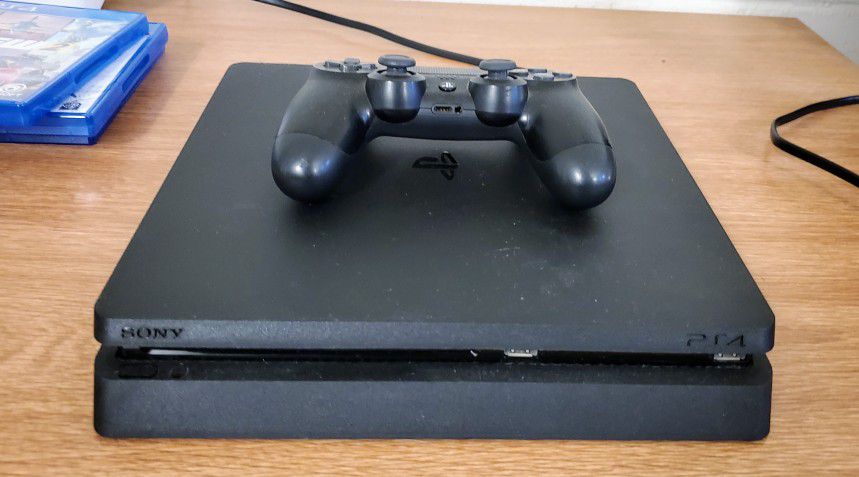 Imidlertid Fordampe Forfatter Sony Playstation 4 Ps4 Console for Sale in San Clemente, CA - OfferUp