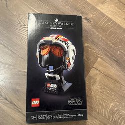RETIRED! UNOPENED! LEGO Star Wars Luke Skywalker Helmet 75327