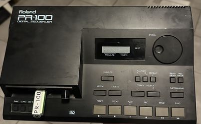 Roland PR-100  with PSU and floppy emulator 