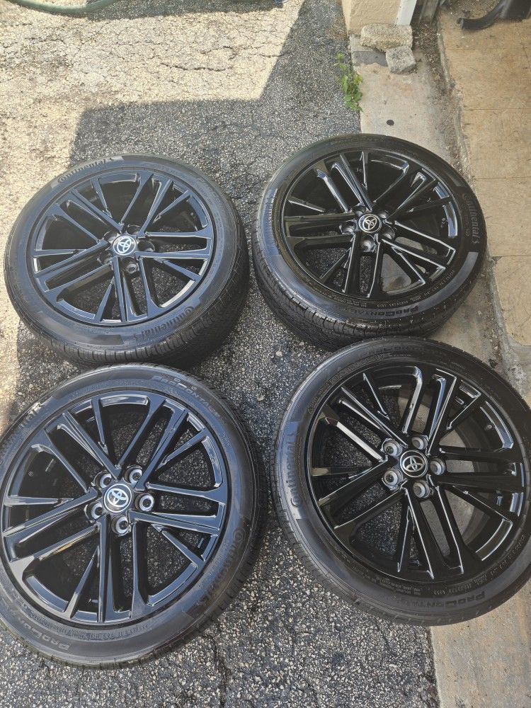 2025 Toyota Camry Wheels 