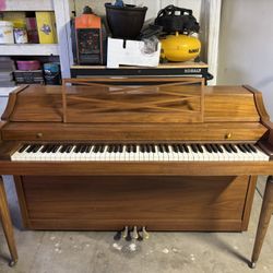 Baldwin Acrosonic piano