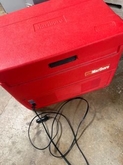 Coleman Marlboro cooler