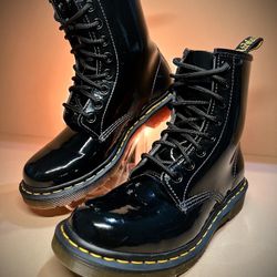 Dr. Martens 1460 Patent Leather Black Combat Boots 11821011 | Men 7