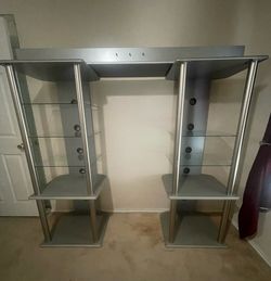 Entertainment center