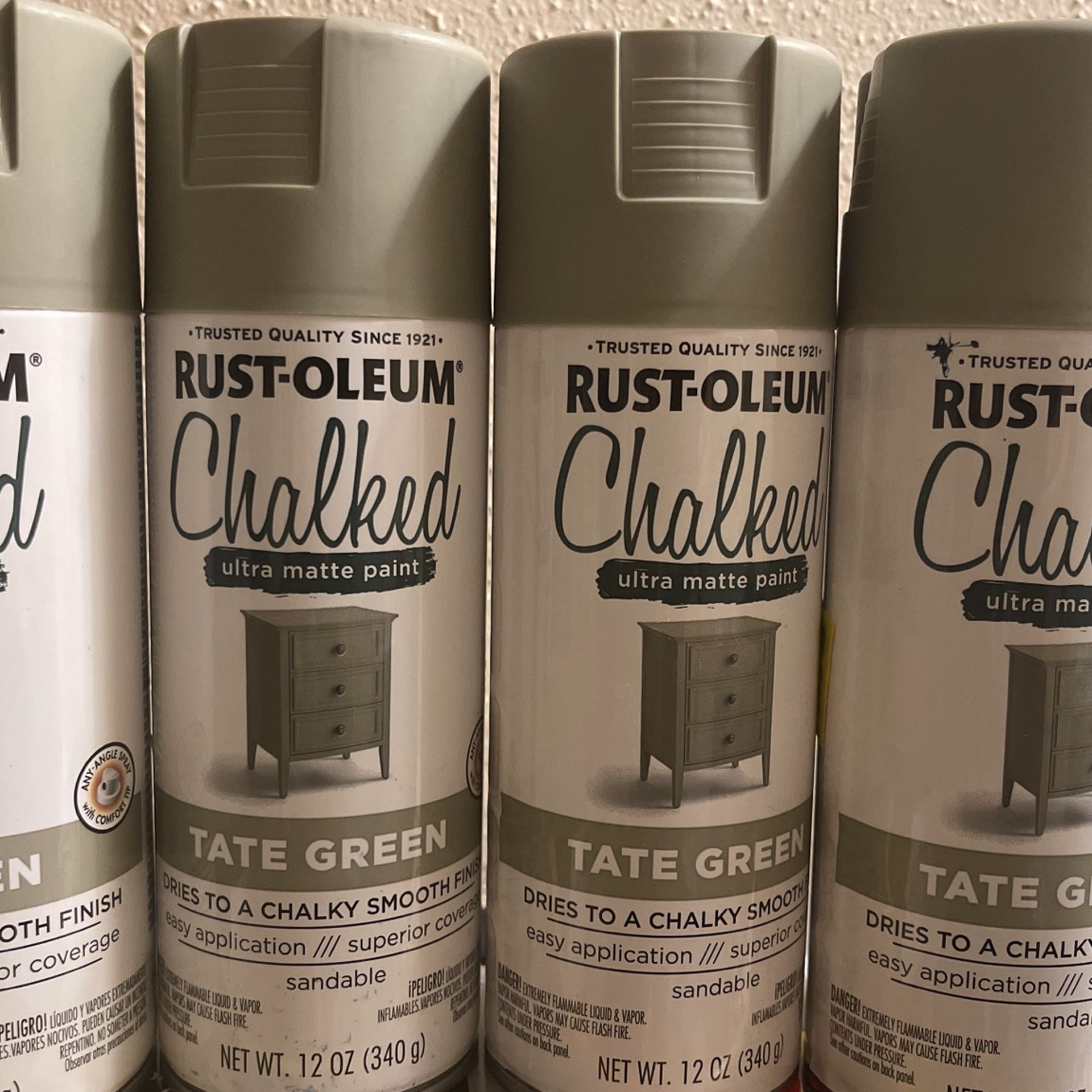 Chalked ultra matte paint Tate Green by Rust Oleum