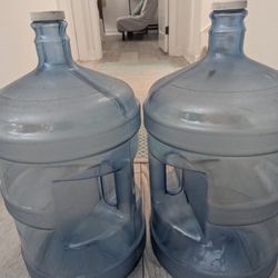 5 Gallon Water Bottle/ Storage With 1 Dispenser Valve  And Cradle Set