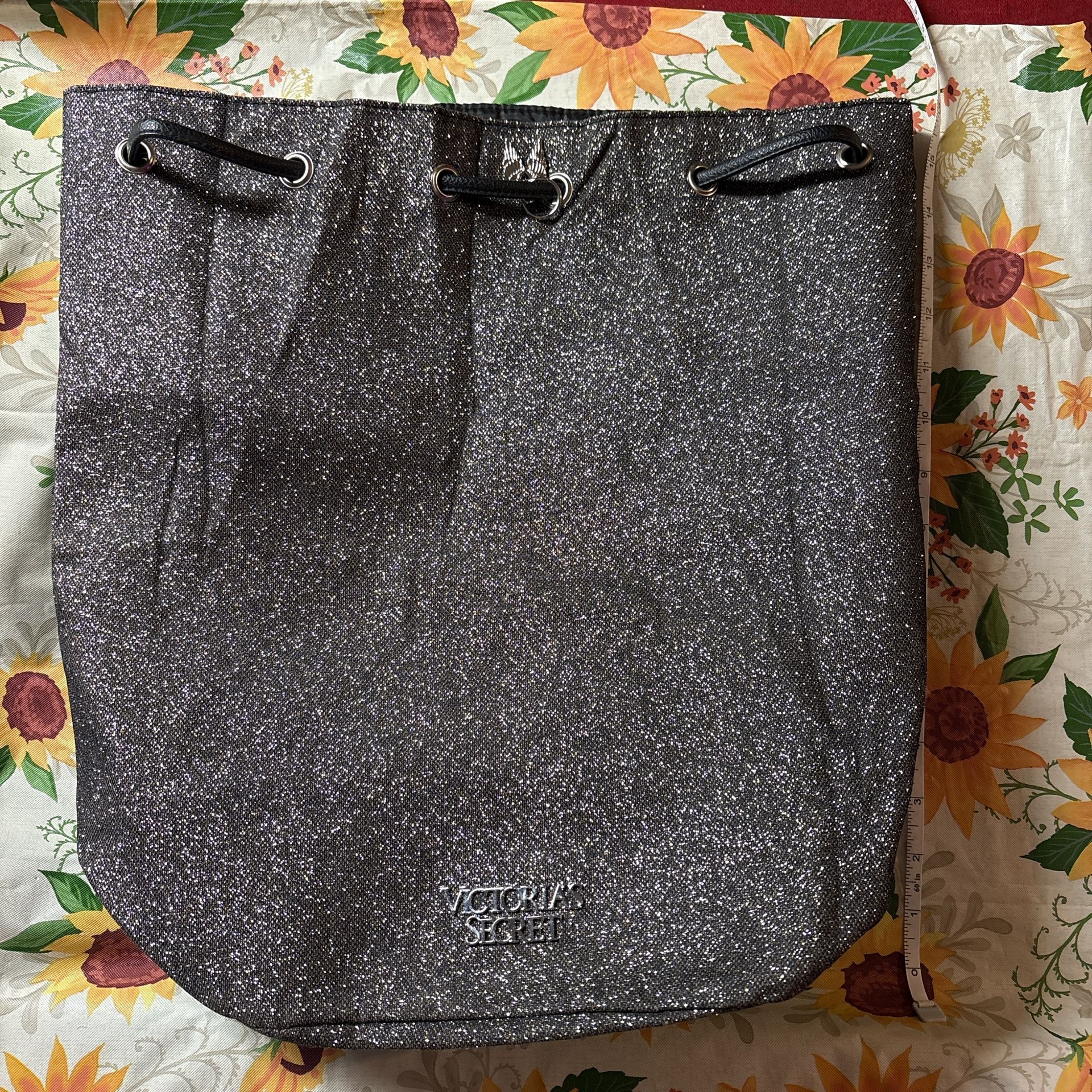 Victoria's Secret silver glittery drawstring bag #glitterybag #stylish