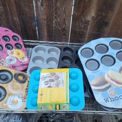 Doughnut Pan,10 Pices $ 100