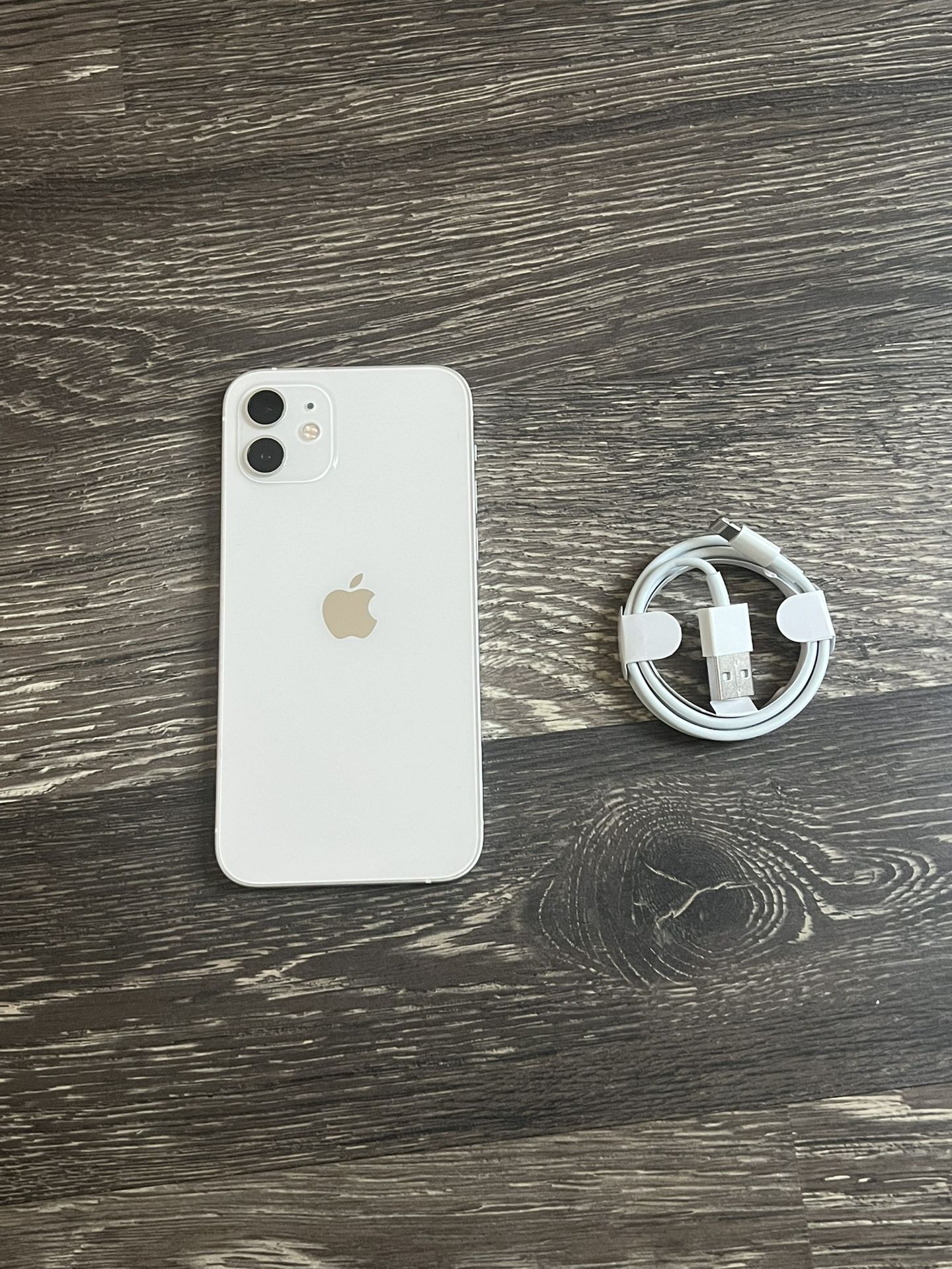 iPhone 12 White UNLOCKED FOR ALL CARRIERS!