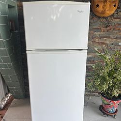 Refrigerator 28"x65"