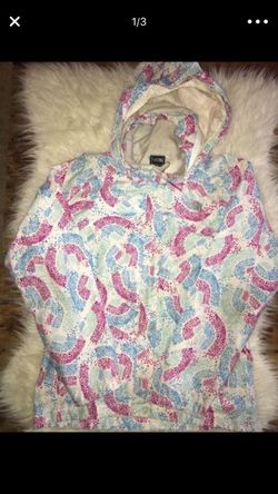 Size 14/16 girls the north face hooded windbreaker jacket