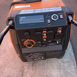  Generac 5200/3900-Watt Dual Fuel Inverter Generator 
