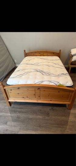Title: Solid Wood Bed Frame with Mattress – Clean and Sturdy