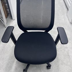 Black Office roll chair