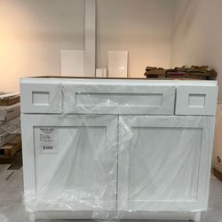 Sun Shaker White Bathroom Vanity 42"