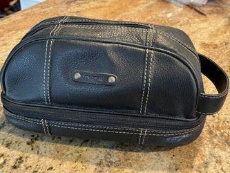 Fossil - Pebbled Leather Toiletry Bag