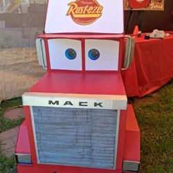Mack (Cars)Decoration For  Children's Party / Mack (Cars)Decoración Para Fiesta de niños 